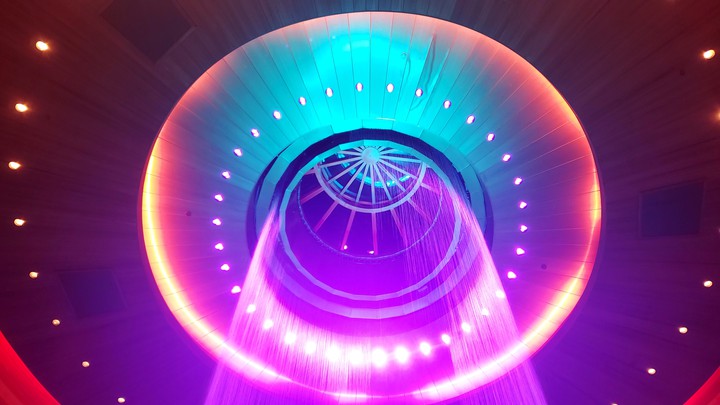 UFO water light