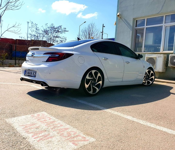 Opel Insignia OPC
