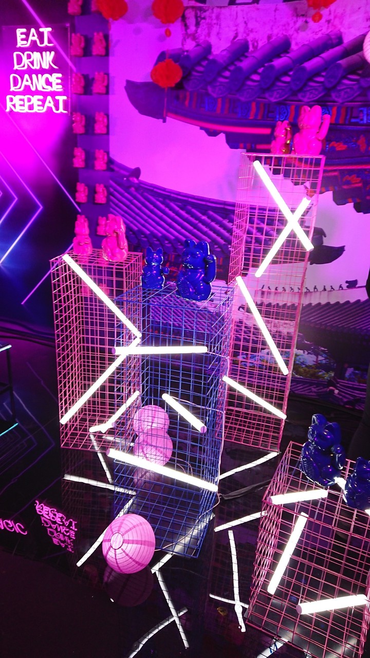 neon box
