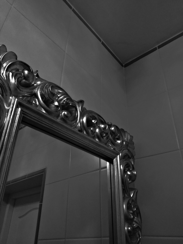 dark mirror