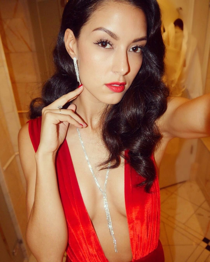 Rebecca Mir
