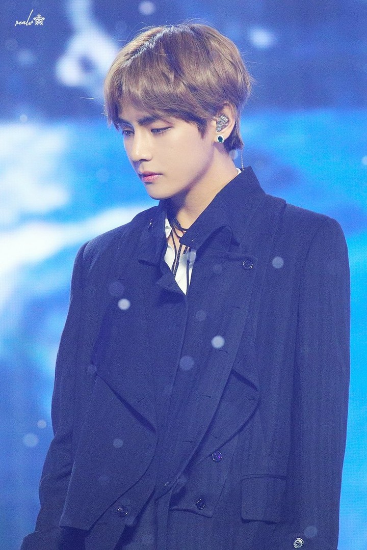 V