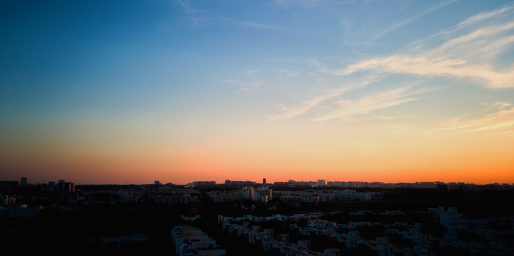 orange horizon