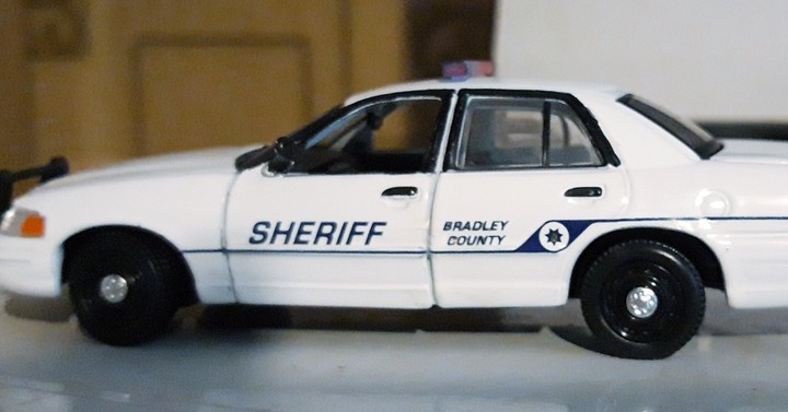 ford crown victoria sheriff