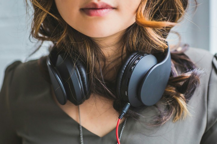 girl with headphones. ✌✔