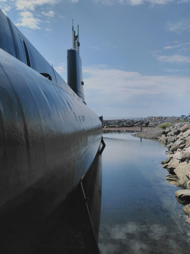 Submarine