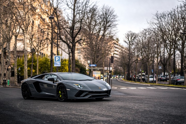 Lamborghini Aventador S