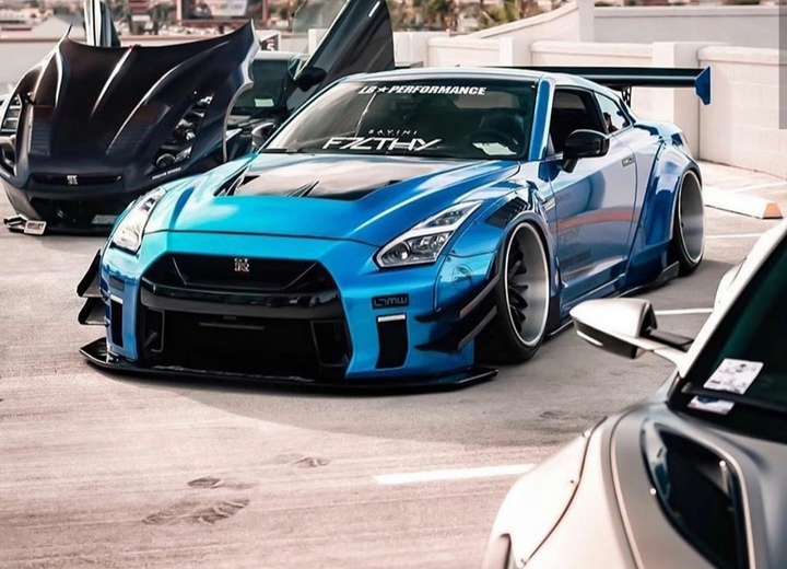 Nissan GTR