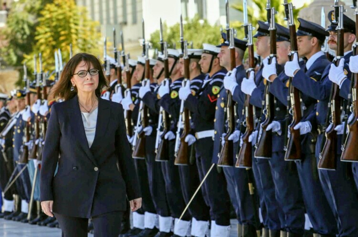 THE 1ST WOMAN PRESIDENT OF GREECE!