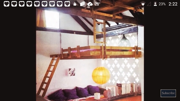 it has 3 beds in this video on YouTube, and there is more