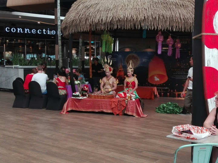 Loi Katong festival music