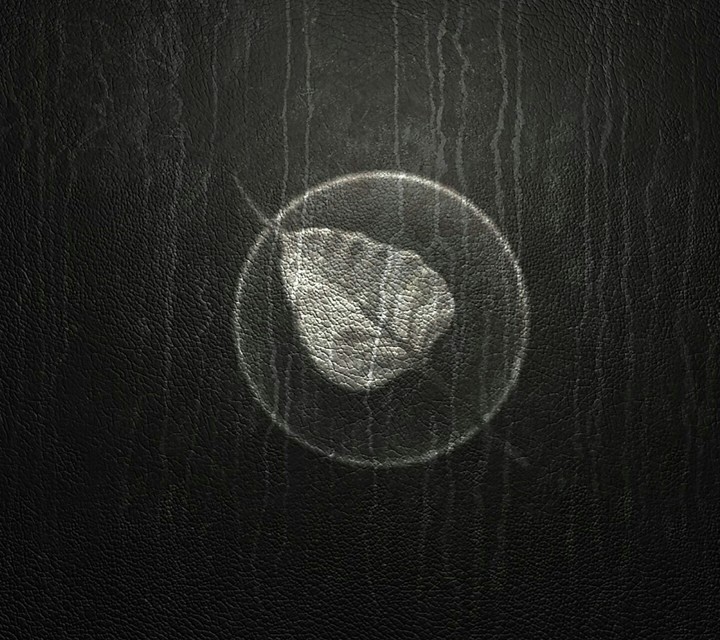 Dark leaf