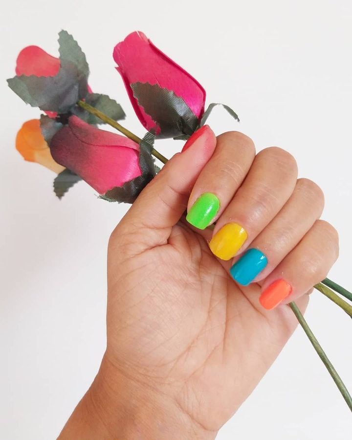nails colors