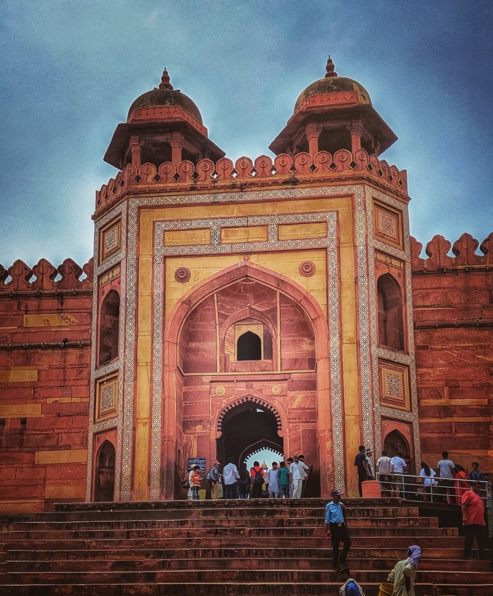 Buland darwaja