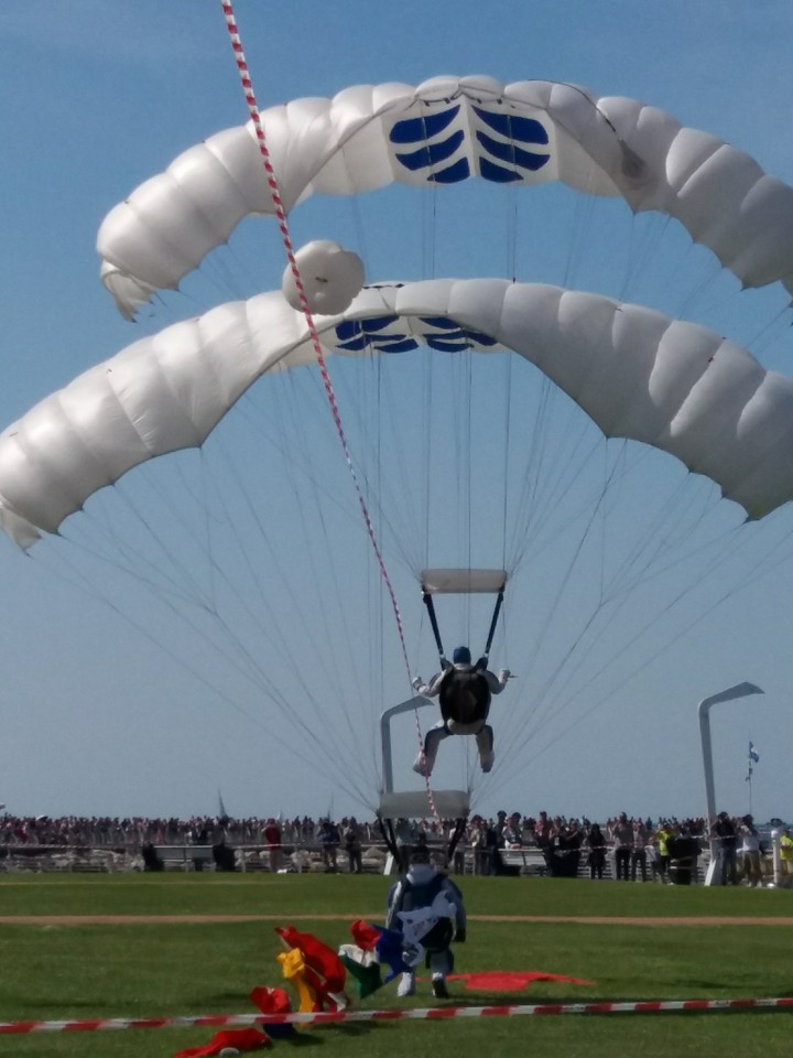 parachutist