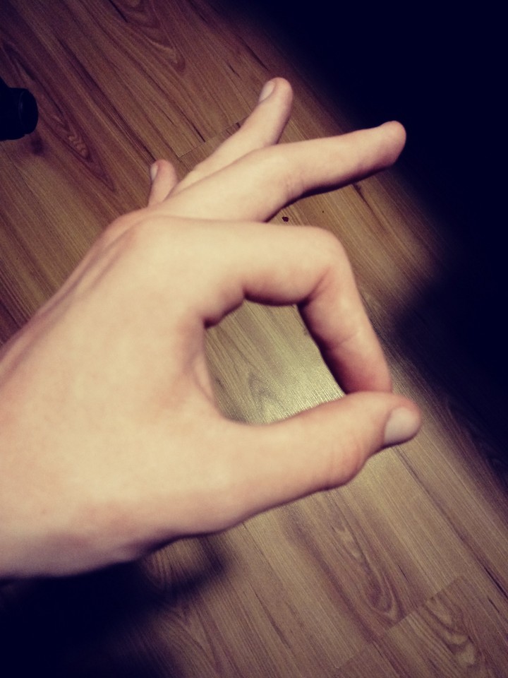 Give me <3 and u ll never be ctached on muka XD