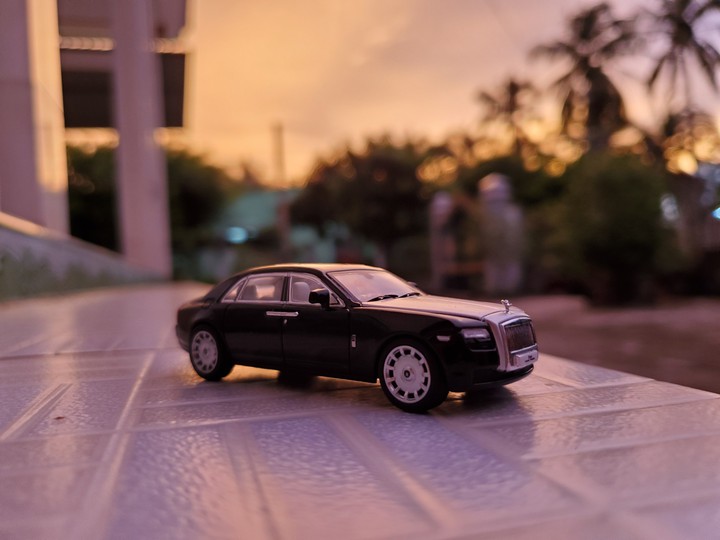 Rolls-Royce evening