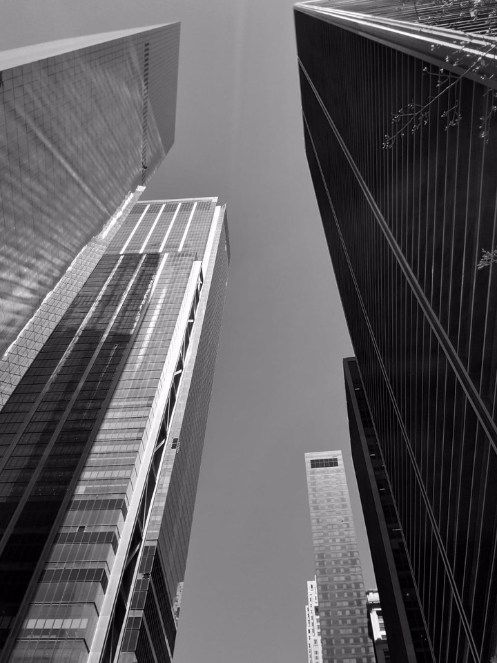 Hochhaus und Himmel