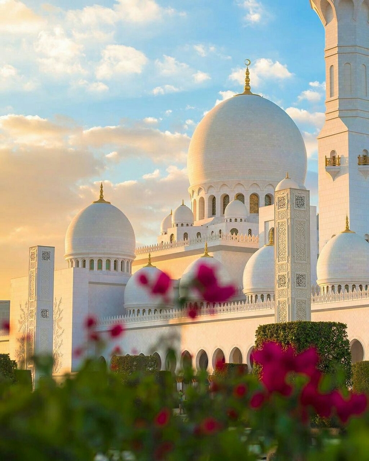 Side view of "The Taj"....