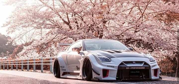 Nissan GTR