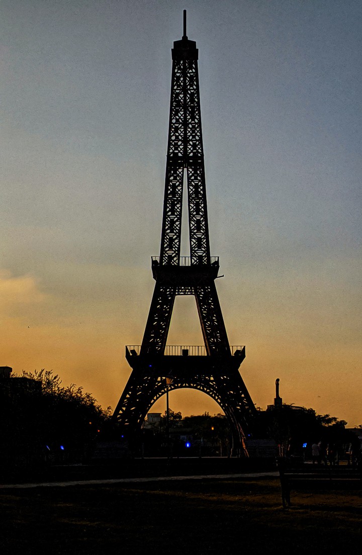 eiffel tower