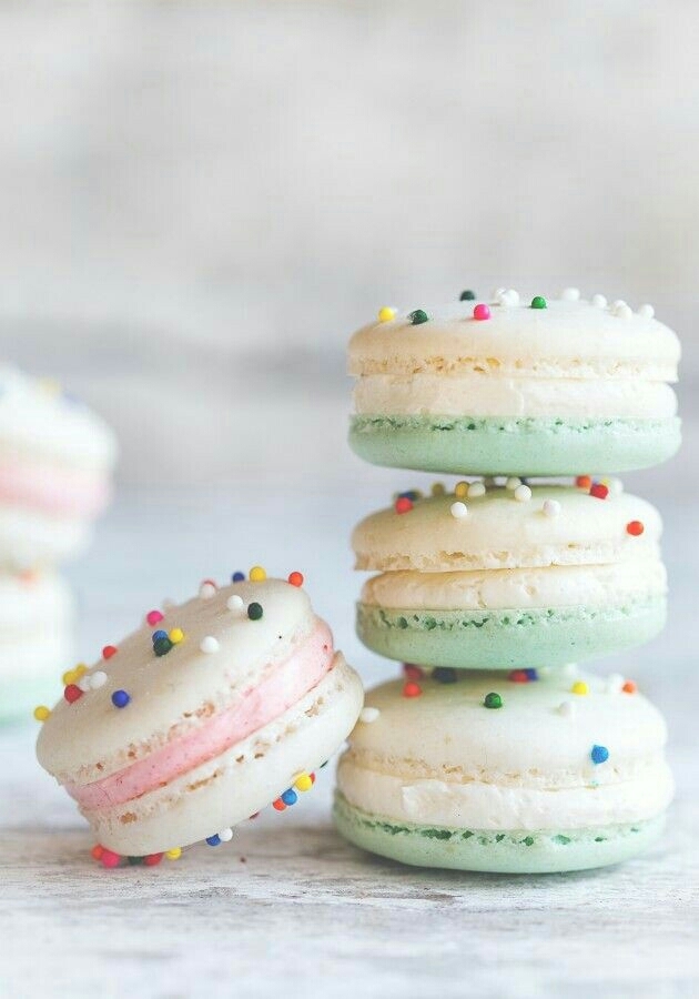 macrons