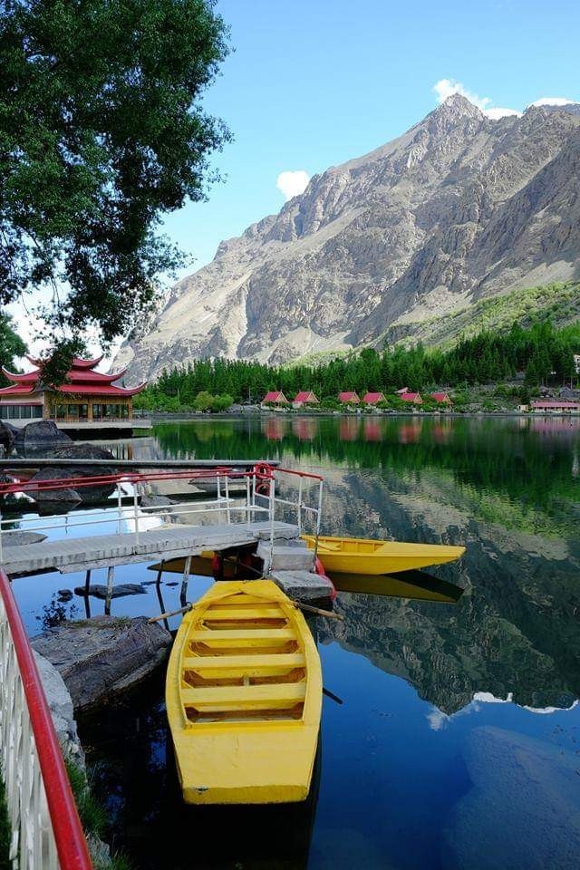 Explore the beauty of Pakistan