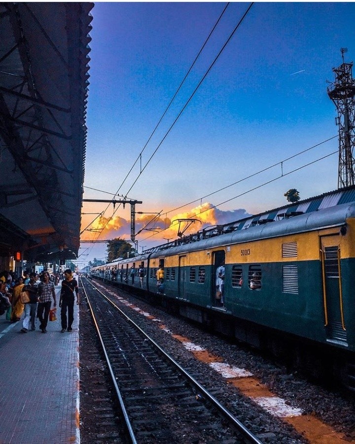 Local Train, Kolkata