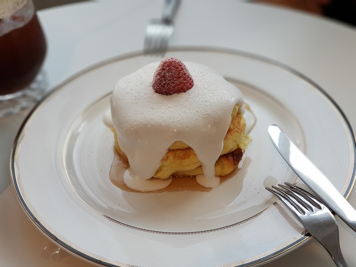 Strawberry Soufflé Pancake