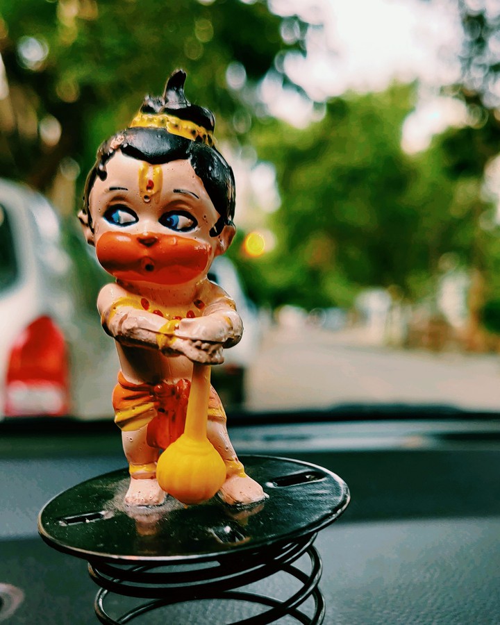 One of the poses with lil attitude:)