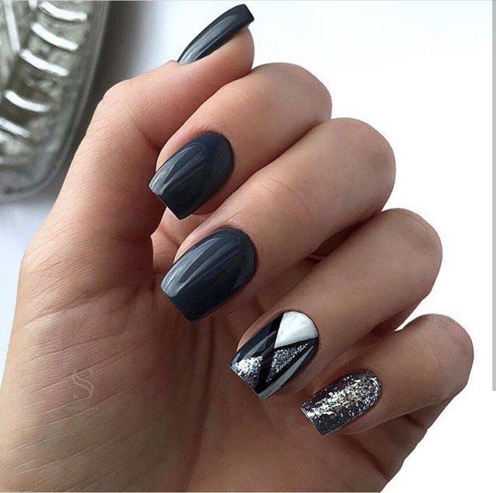 nails