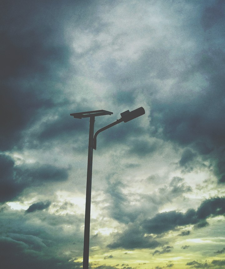 #lamppost  #sky
