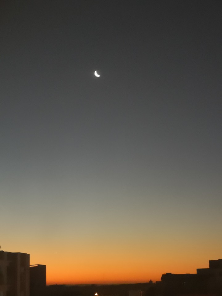 moonlighting ?
