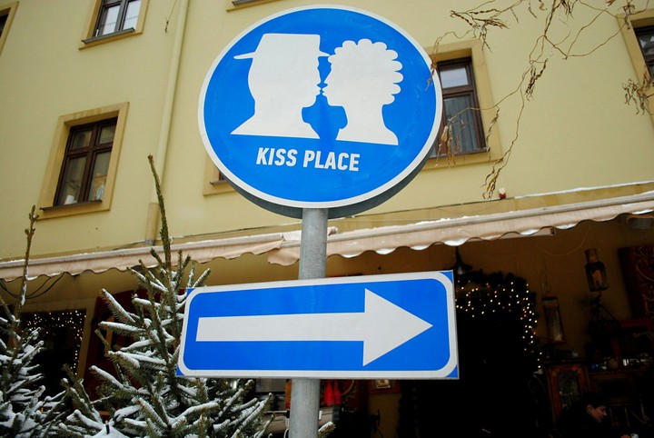 Kiss place