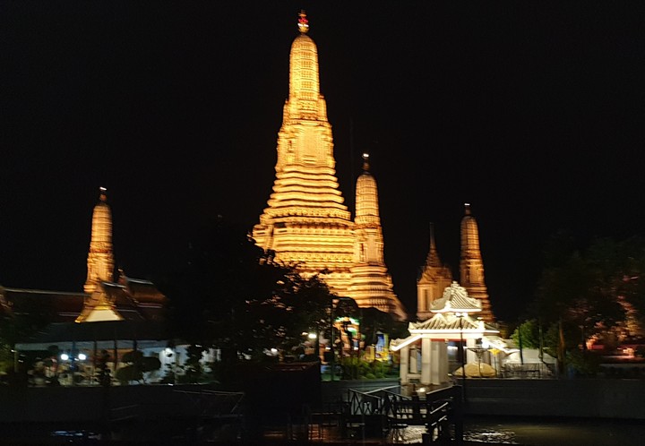 WAT ARUN BANGKOK