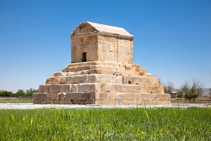 کوروش بزرگ