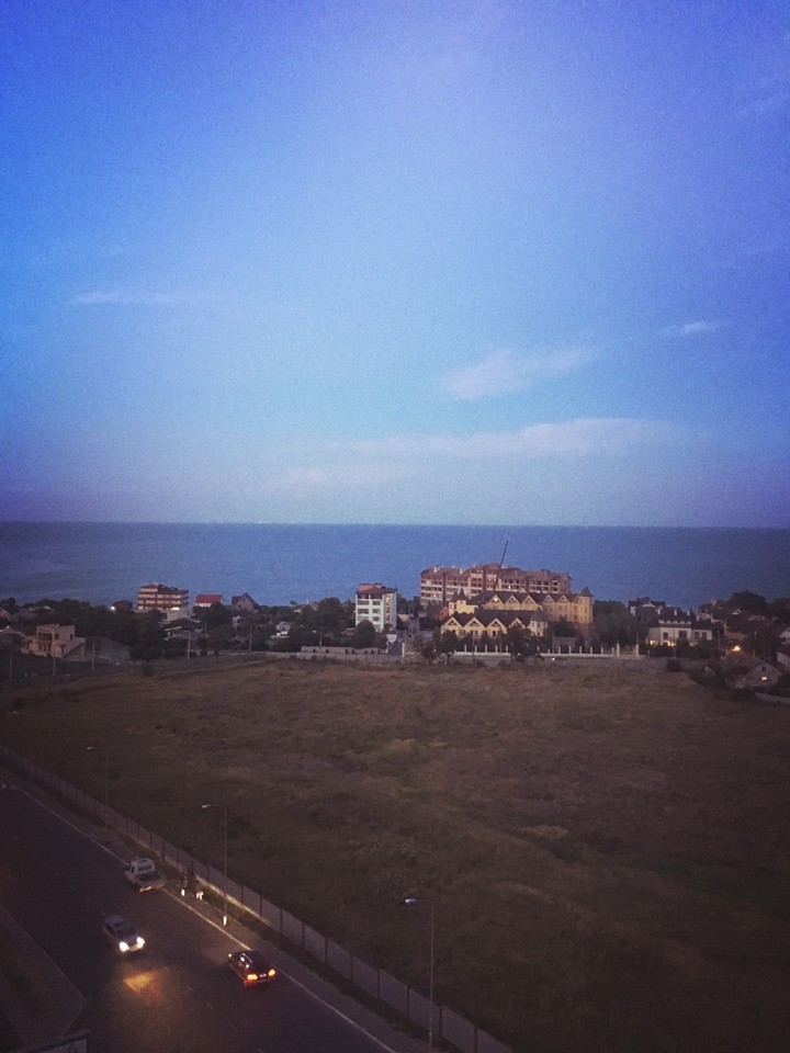 море
