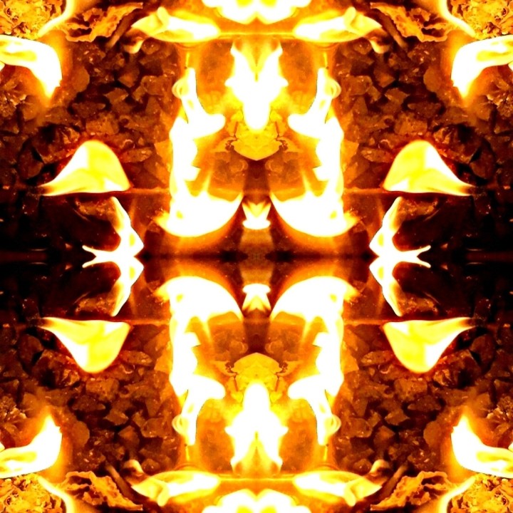 Twin mirror app use on fire