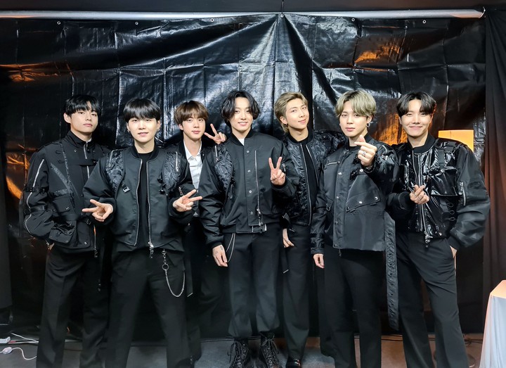 BTS⁷