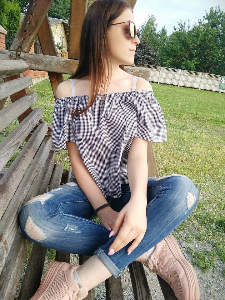 Девушка