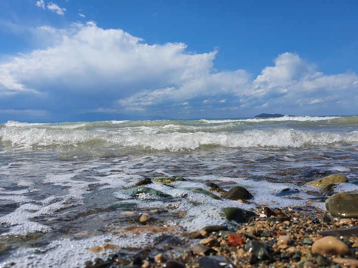 вода