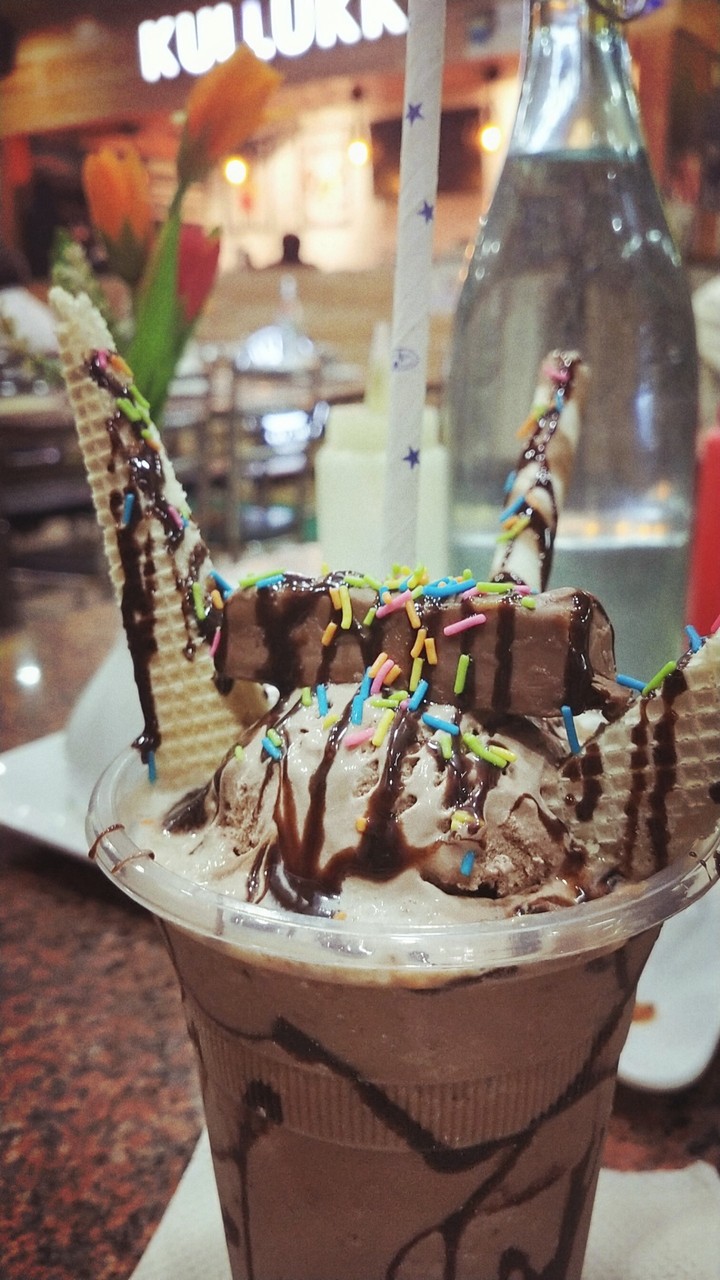 delvi snickers