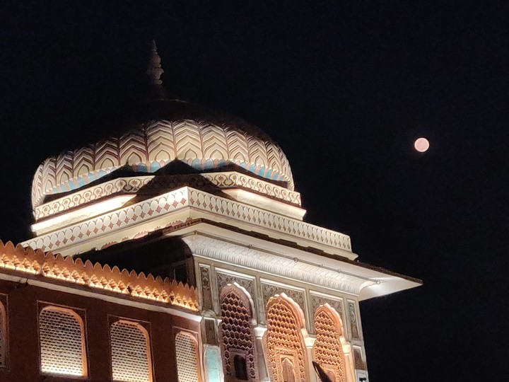 The palace and Moon