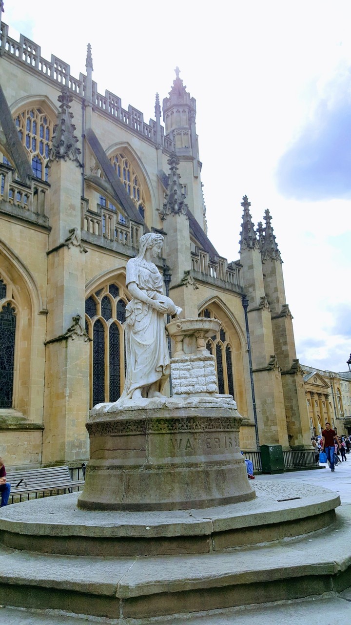 Woman fountain statue