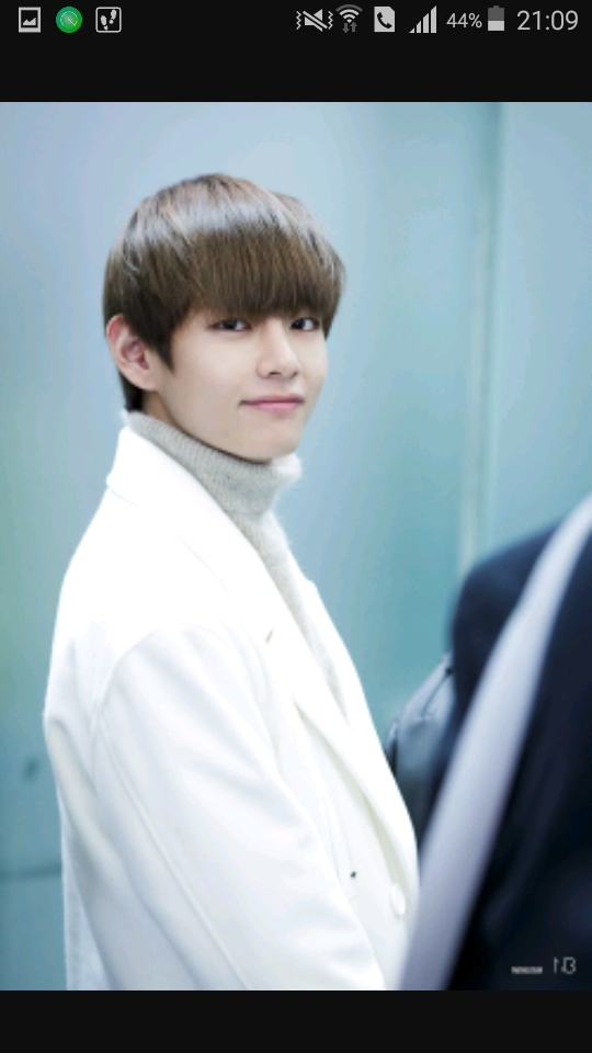 cute V