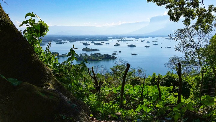 islas y montañas