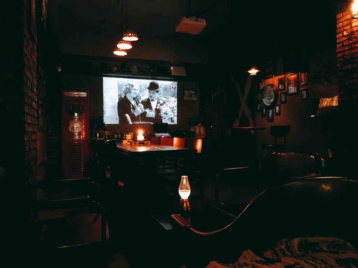 bar