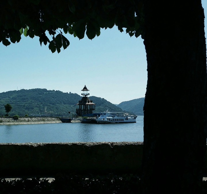 Afar Ship