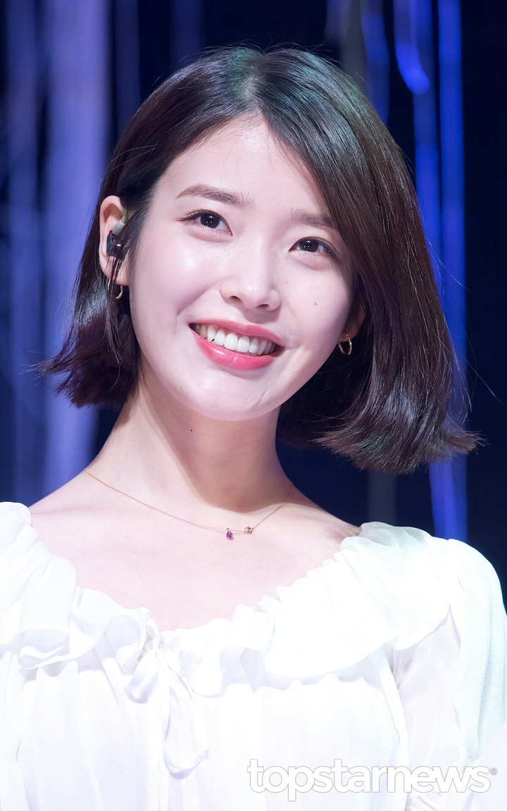 IU