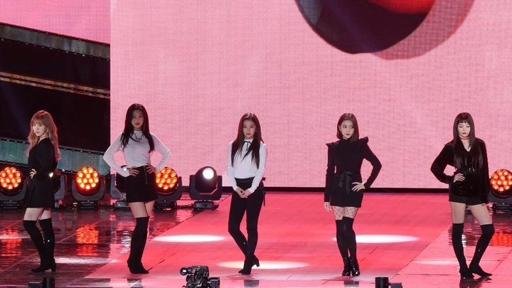 RED VELVET
